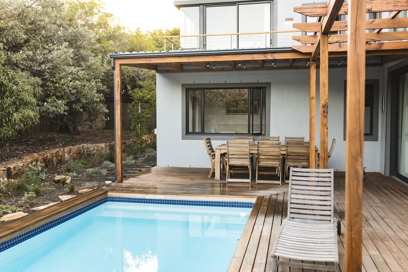 Vista de patio con piscina de una casa en la ciudad de Puebla