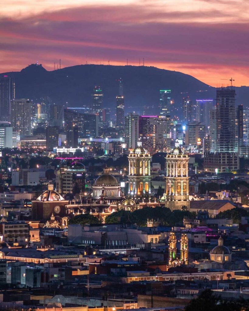 atardecer en la ciudad de Puebla México
